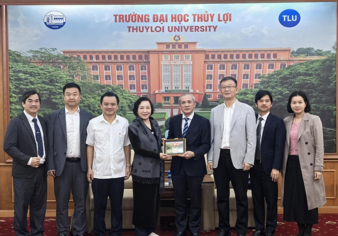 產(chǎn)教融合 推動(dòng)西浦“一帶一路”（東盟）中心創(chuàng)新發(fā)展